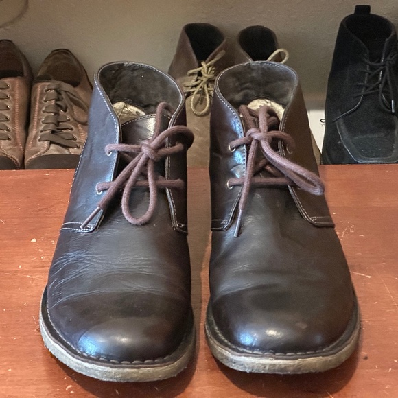 Ugg Men’s Chukka Boots - Picture 1 of 8